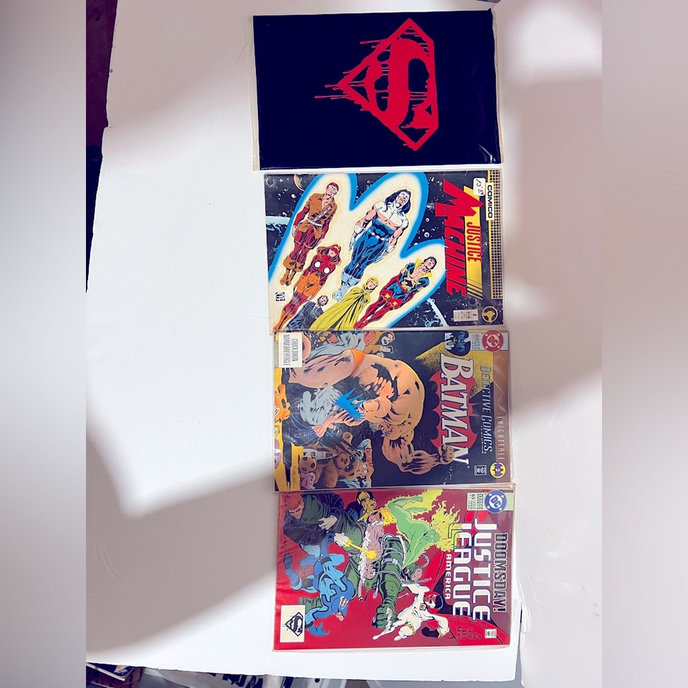 DC Comic Book Bundle: Justice League, Superman, Justice Machine And Batman.